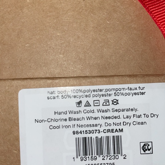 NIB Lucky Brand Ladies Hat & Scarf Set. - Picture 7 of 7